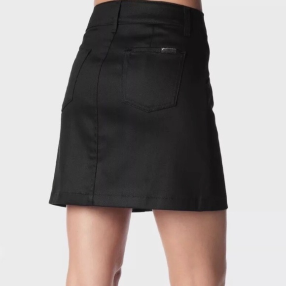 7 For All Mankind Black Mini Skirt with Quilted Leather Detail - Picture 2 of 6